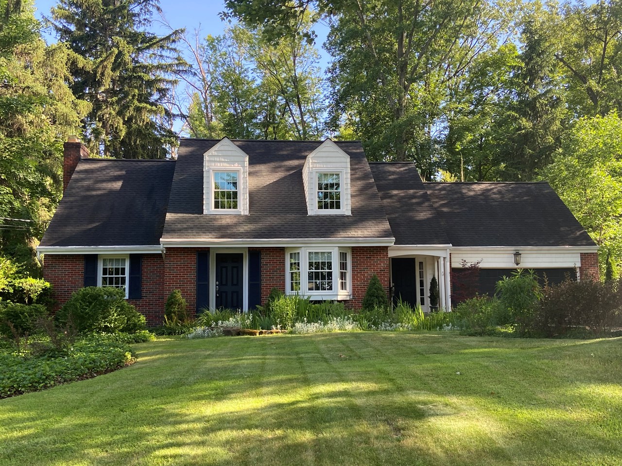 6922 Chapel Hill Dr.